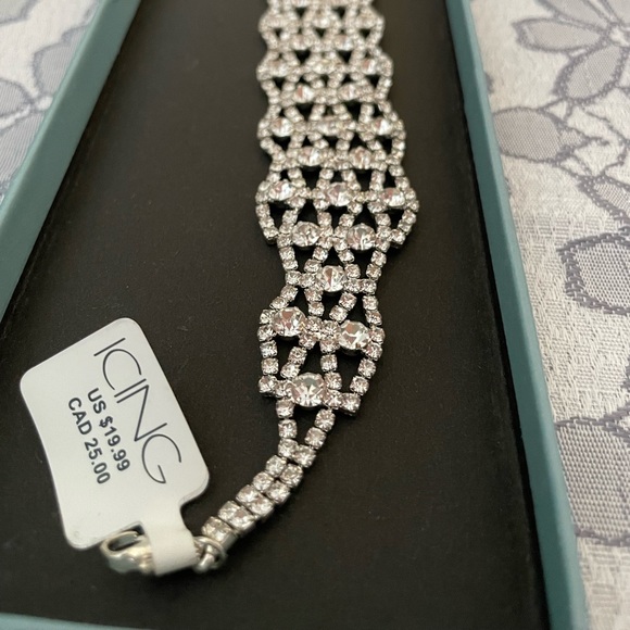 ICING crystal bracelet - Picture 3 of 3